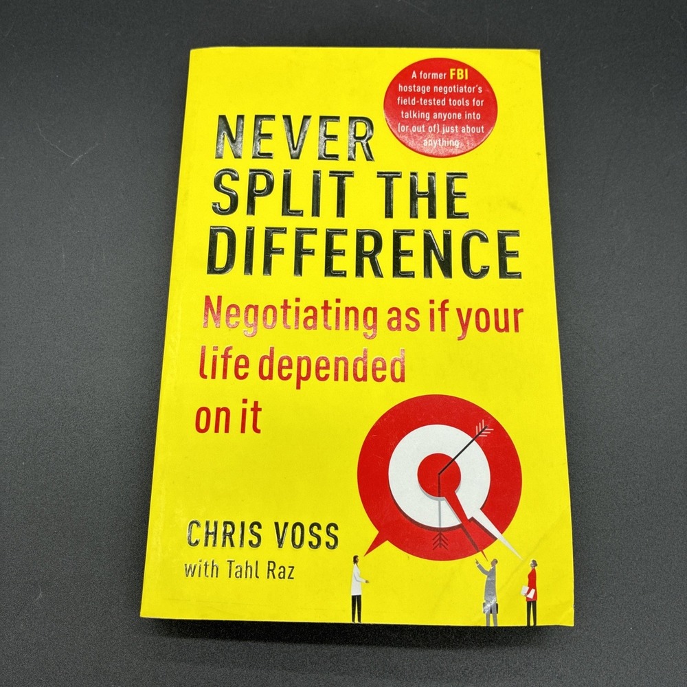 Never Split the Difference Chris Voss Tahl Raz Negotiation Business Paperback